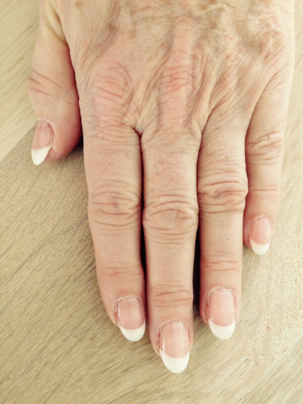 Natuurlijke French manicure